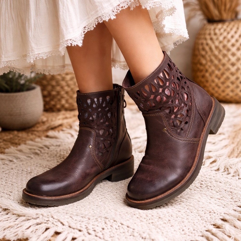 Dromedaris Brown Cutout Leather Ankle Boots Size 39 Comfort Block Heel Boho